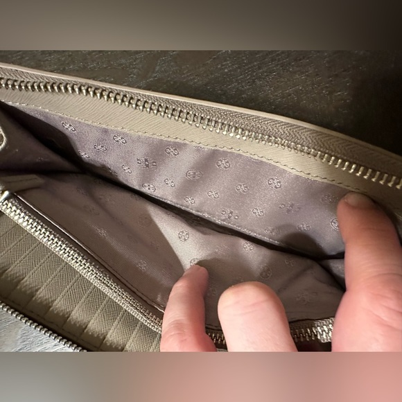 Tory Burch Continental Zip Wallet Wristlet ECU - Picture 5 of 13